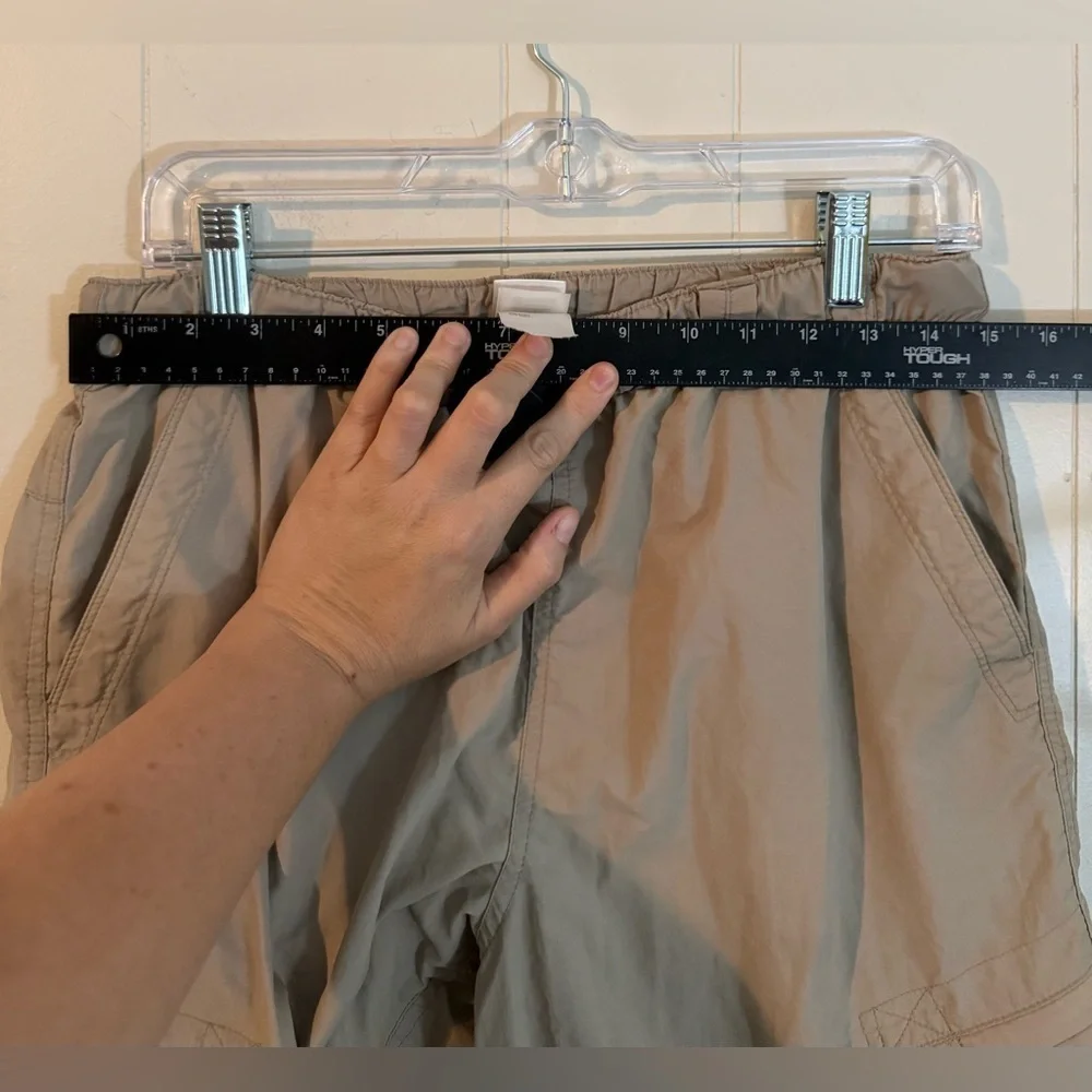 The North Face Tan Cargo Lined Shorts with Elastic Waistband, Size S
